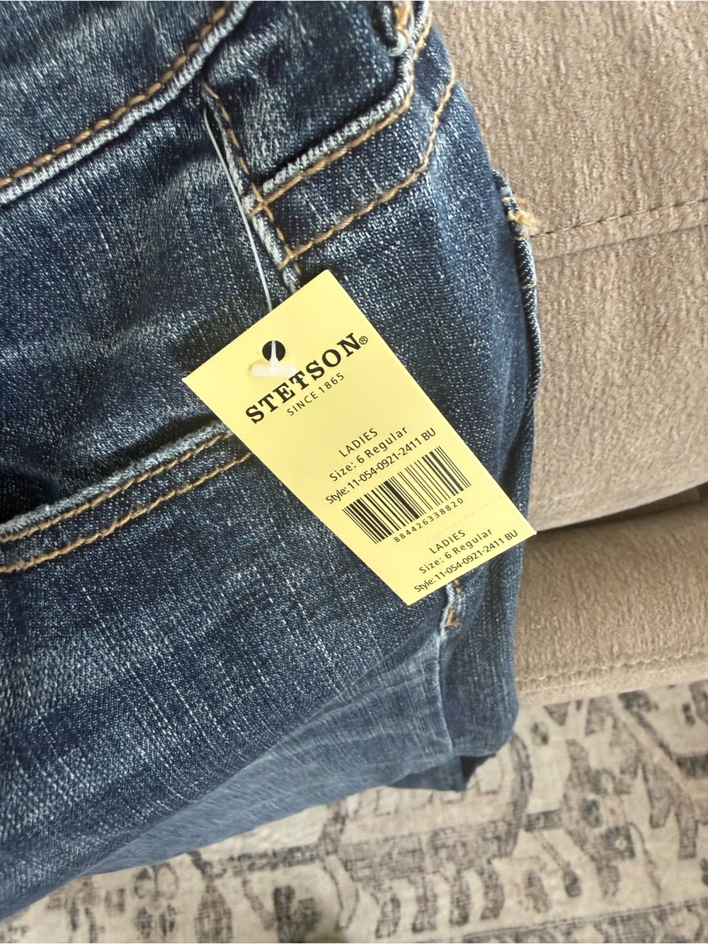 NWT Stetson 921 High-Rise Flare Jeans - blue - Picture 3 of 4